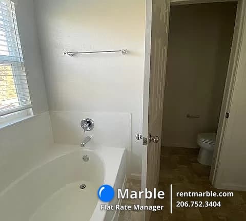 1408 Willow St, APT 123, Yakima WA 98902 photo 2