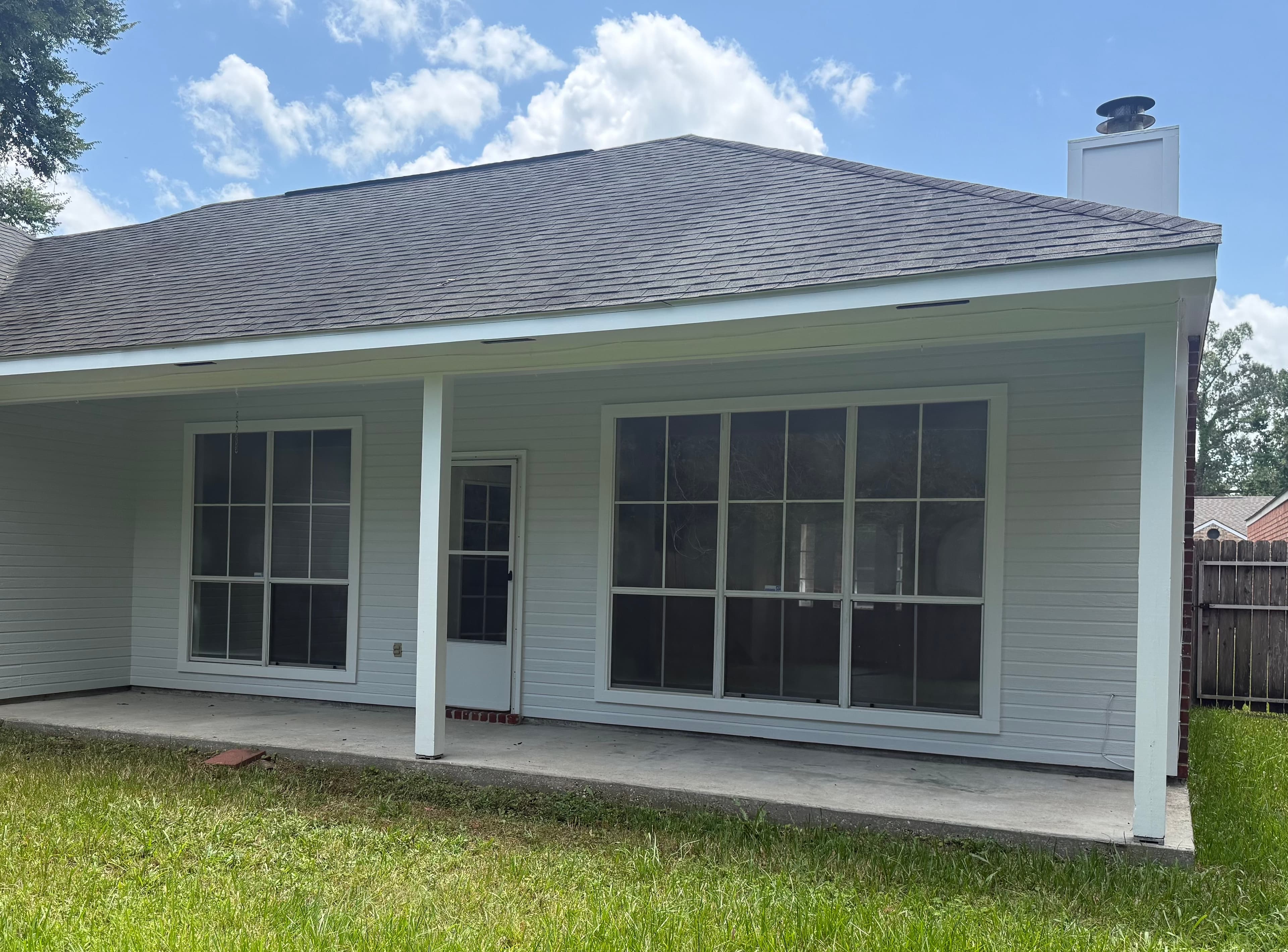 9260 Alder Dr, Baton Rouge LA 70817 photo 2