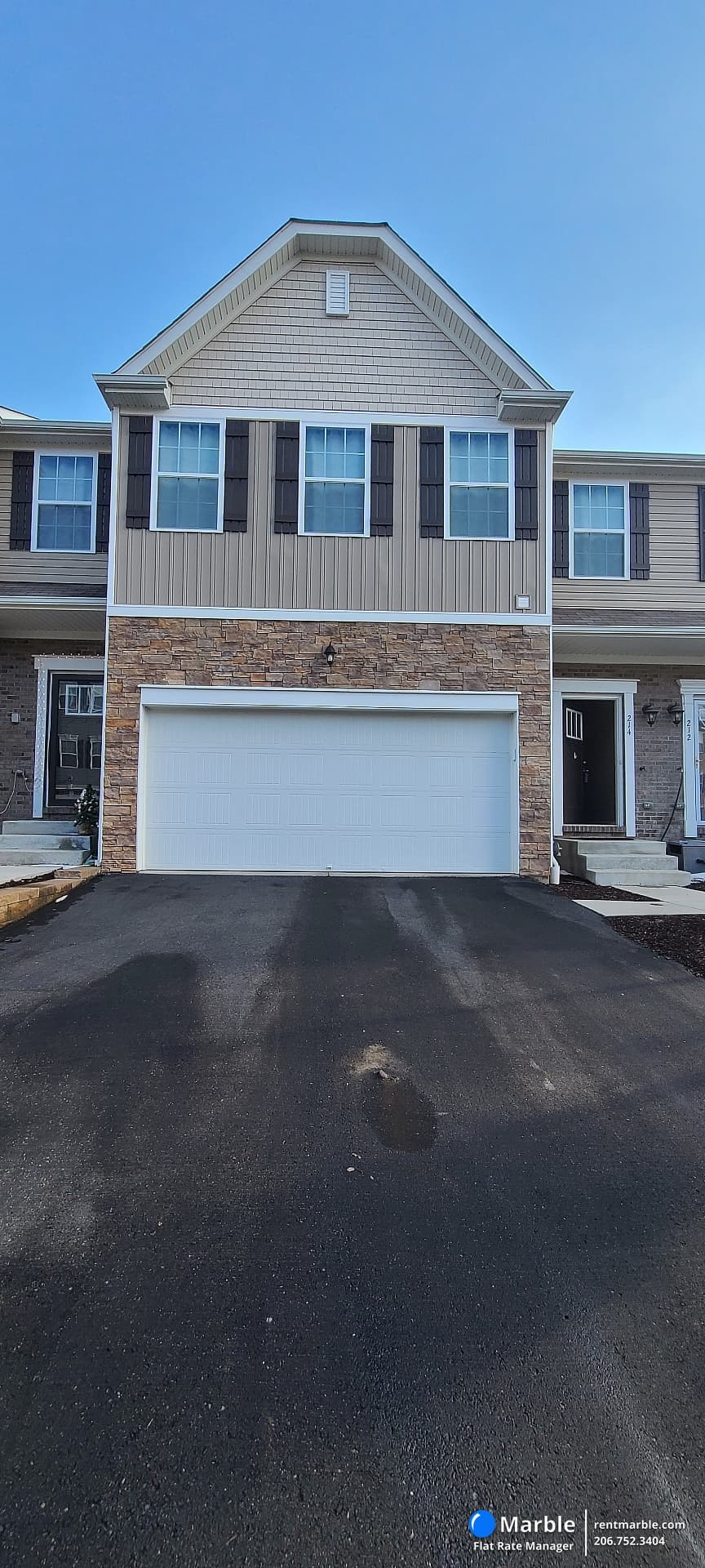 214 Lockheed Dr, Coraopolis PA 15108